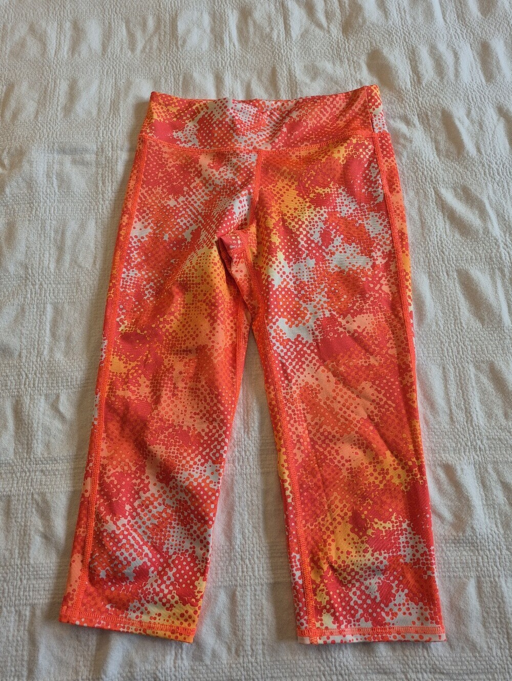 Old Navy Active girls size 10/12 orange & white capri legging EUC